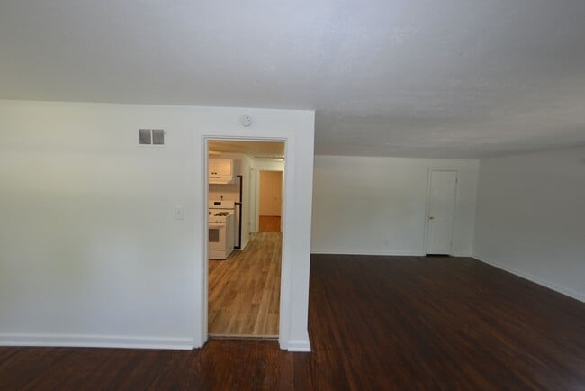 Building Photo - 1275 N Florissant Rd