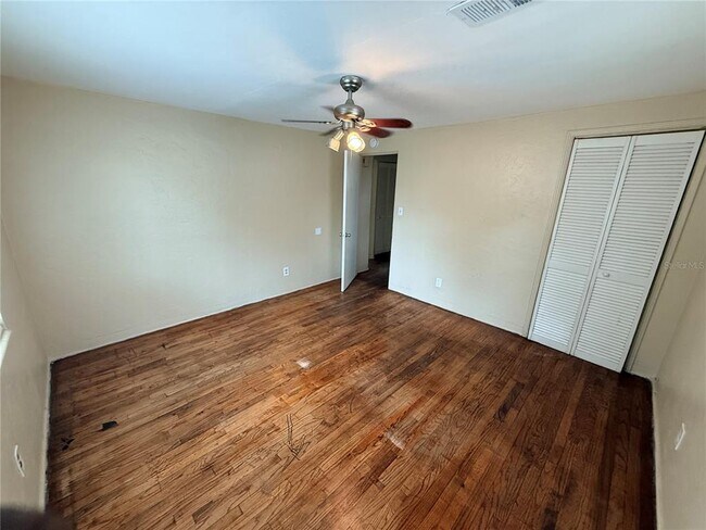 Building Photo - 1759 Temple Terrace S