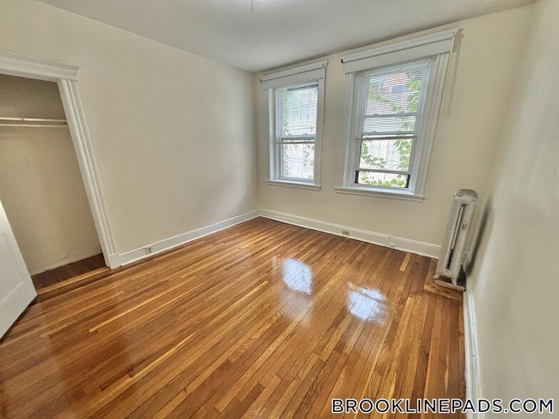 Building Photo - 360 Riverway