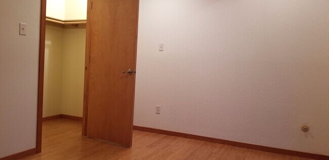 Building Photo - One Bedroom, One Bathroom Village Homes Co...