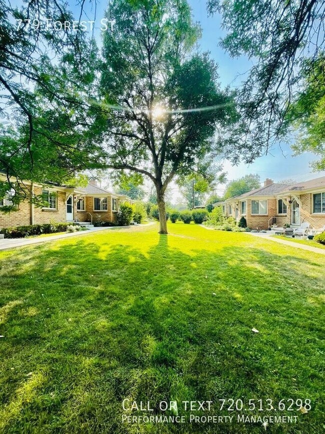 Building Photo - 779 Forest St