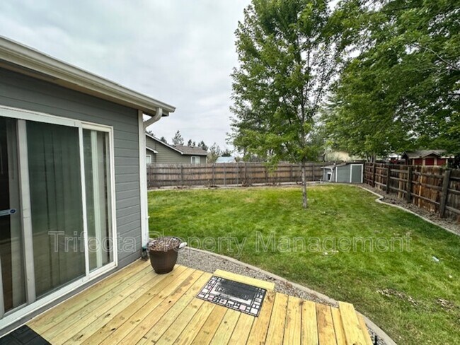 Building Photo - 807 Ptarmigan Pl