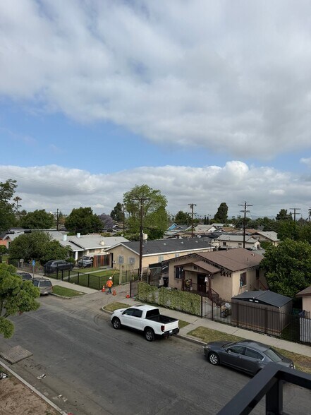 Building Photo - 1400 57th St