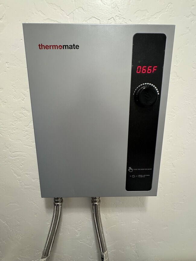 Building Photo - 8440 E Greg Ct