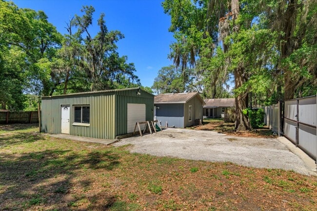 Building Photo - 3/1 Home With A Detached 1/1 Bd In-Law Suite And Detached Airconditioned Metal Storage