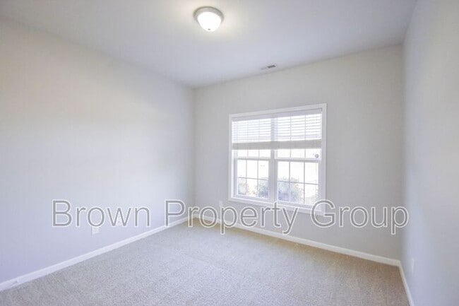 Building Photo - 6875 Bone Creek Dr