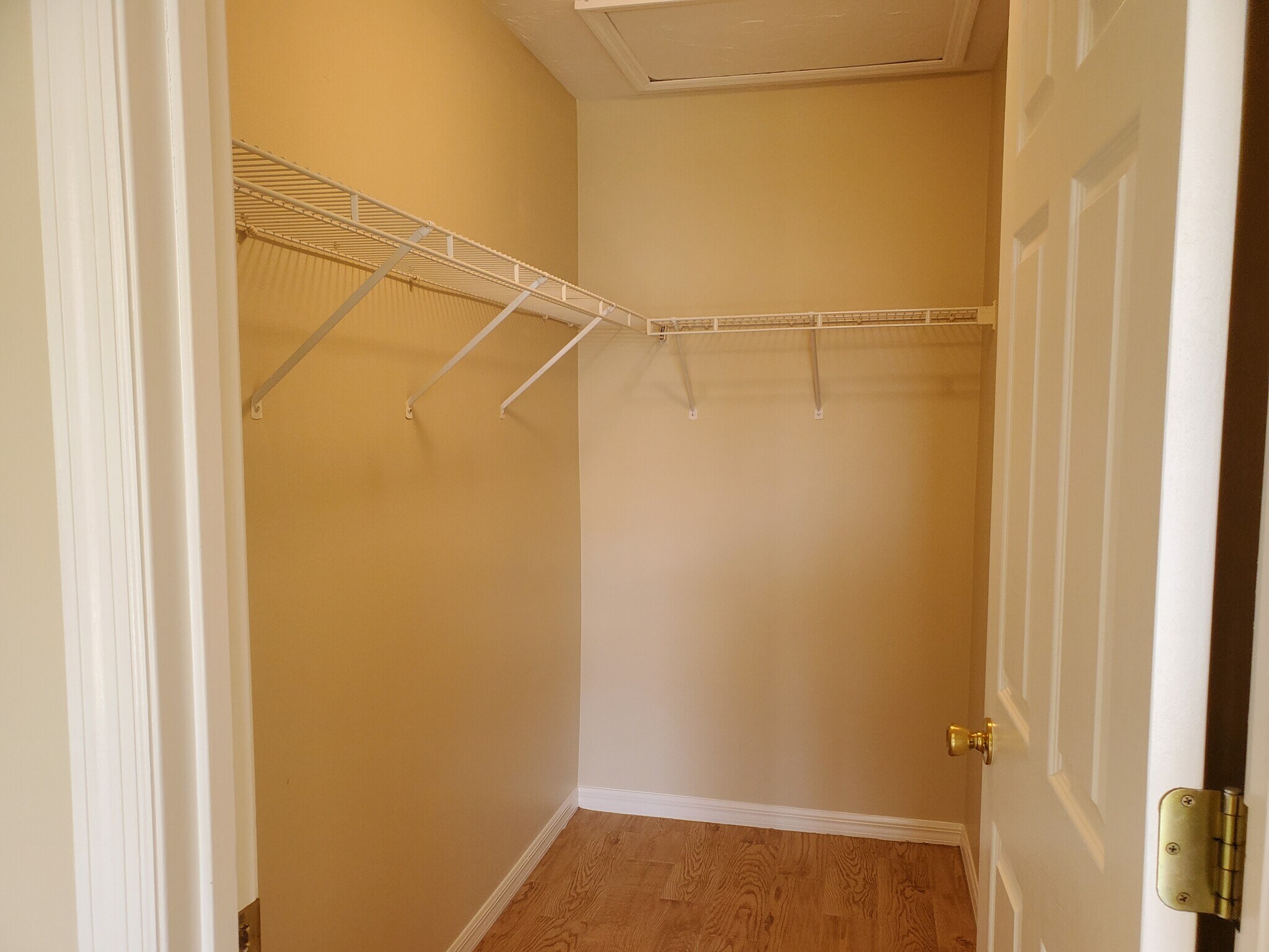 Building Photo - 4212 Central Sarasota Pky