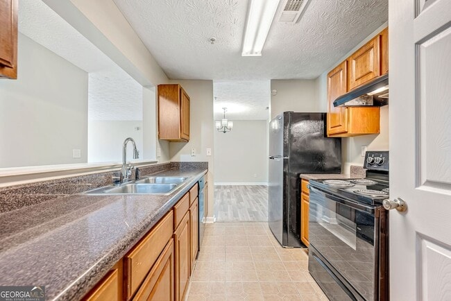 Building Photo - 13202 Fairington Ridge Cir