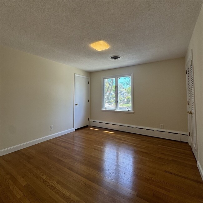 Building Photo - 725 VFW Parkway