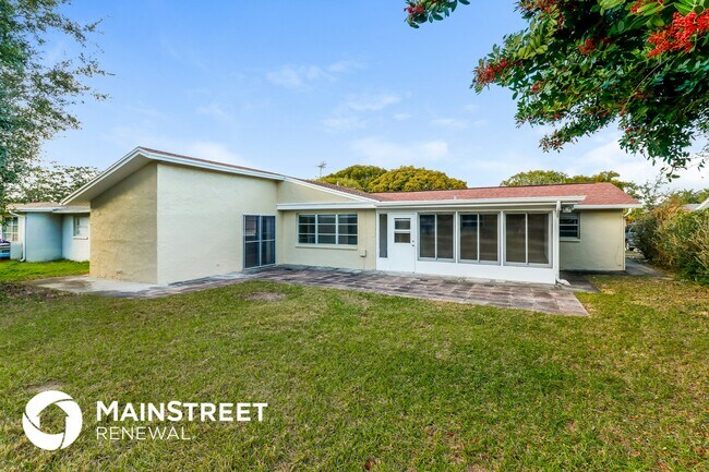 Building Photo - 5822 Elena Dr