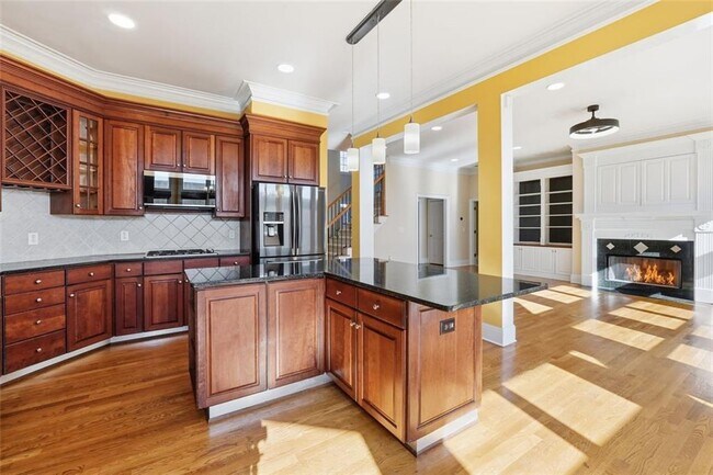 Building Photo - 250 Fieldsborn Ct NE