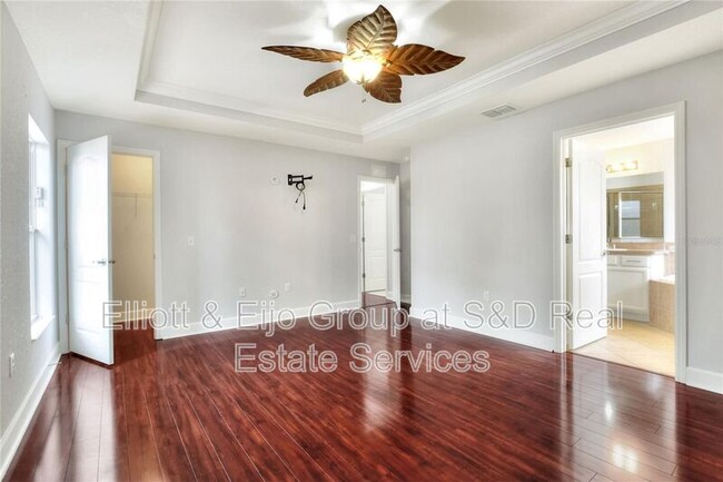 Building Photo - 6562 Evergreen Park Dr