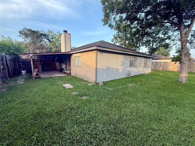 Building Photo - 24023 Red Sky Dr