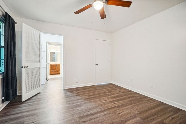 Building Photo - 5900 Prince George Dr
