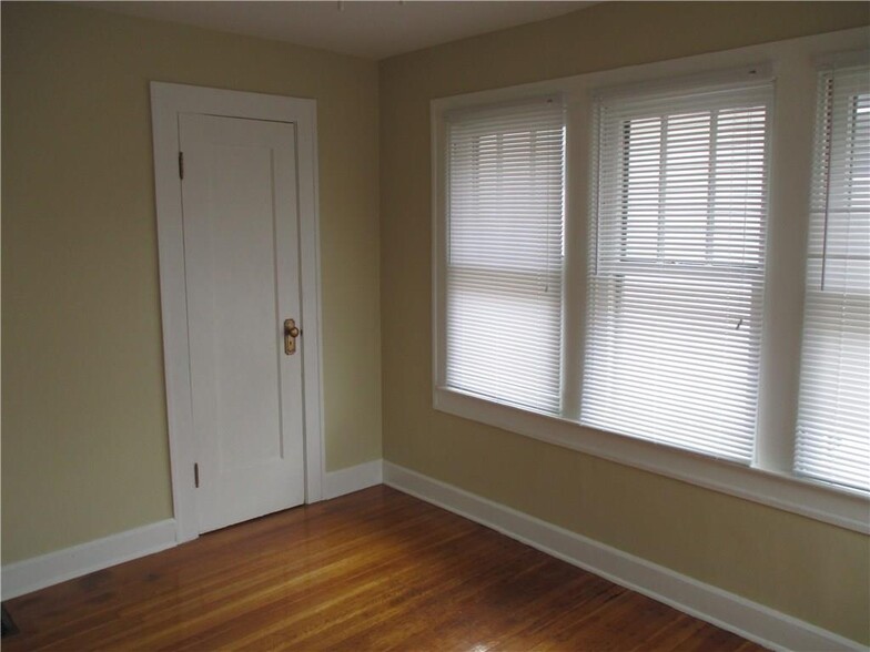 bedroom 2 - 3548 Carrollton Ave