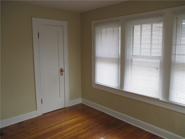 bedroom 2 - 3548 Carrollton Ave