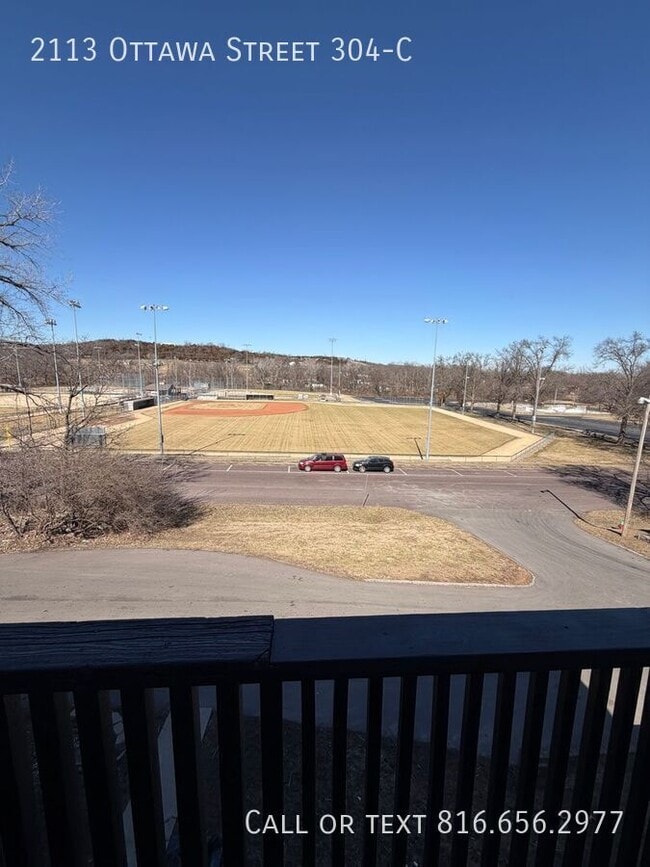 Building Photo - 2113 Ottawa St