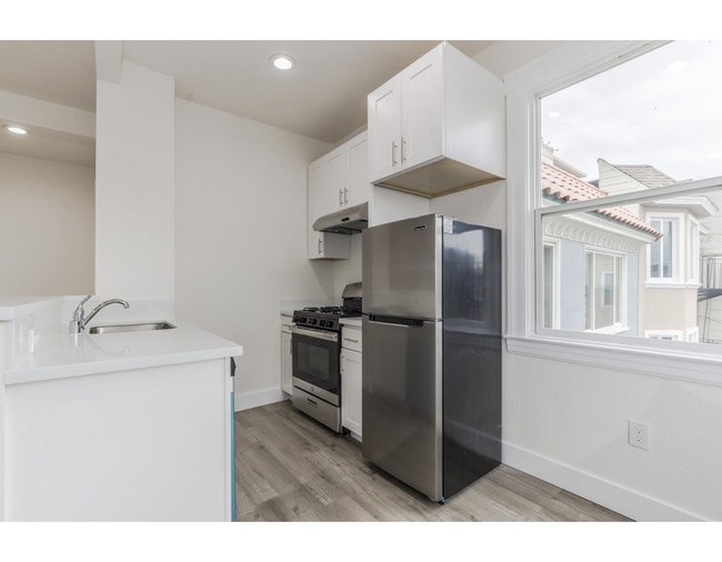 Building Photo - 4748 Balboa St