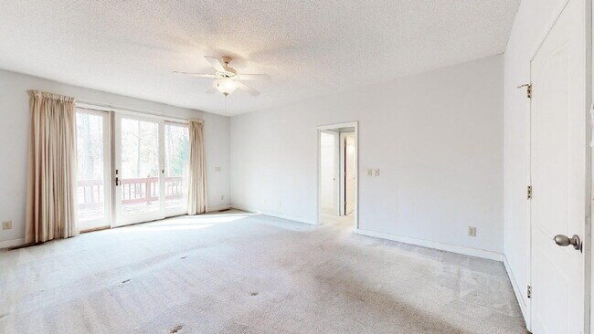Building Photo - The Mylandia | Beautiful and spacious University City – Charlotte house with a backyard, offering...