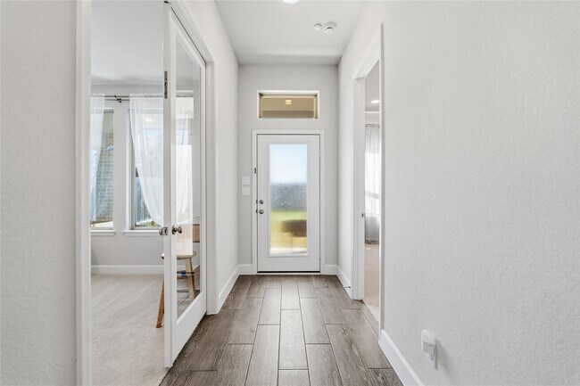 Building Photo - 29427 Mesquite Oaks Dr