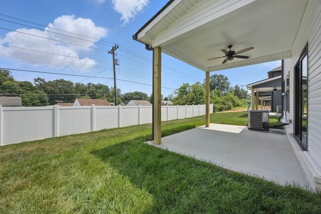 Building Photo - 3 Bedroom 2 1/2 Bath Luxury Home Near Madison Street!