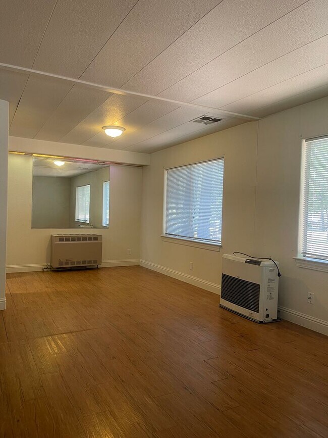 Building Photo - SHASTA FOREST VILLAGE / MANUFACTURED 2 BED 2 BATH HOME IN SHINGLETOWN