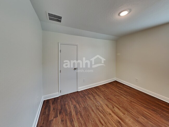 Building Photo - 2833 Ponds Trl