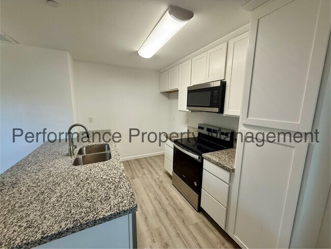 Building Photo - 1417 Oregon St