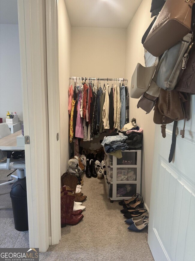 Building Photo - 364 Stoneybrook Dr