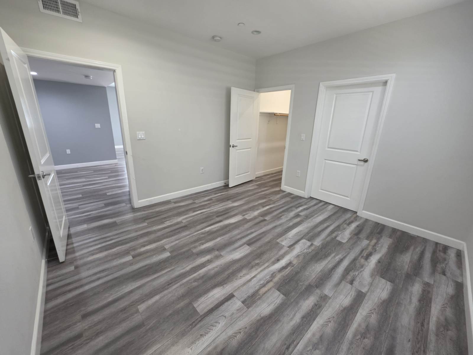 Building Photo - 6824 Ben Ave