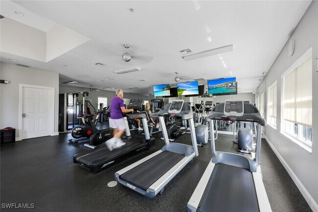 Building Photo - 6812 Satinleaf Rd S