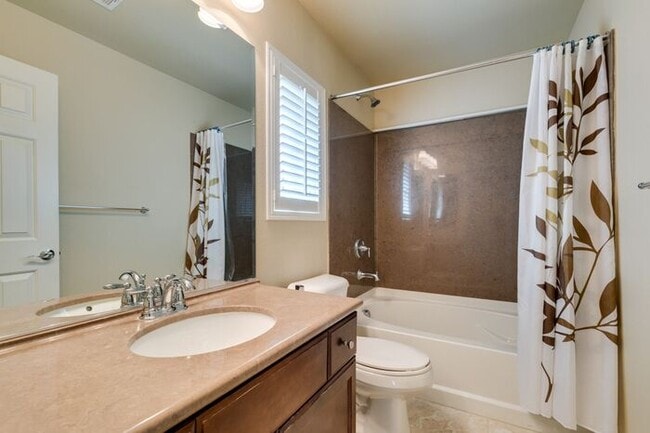Building Photo - Bright & Spacious 5-Bedroom Home with 3-Car Garage in 89141