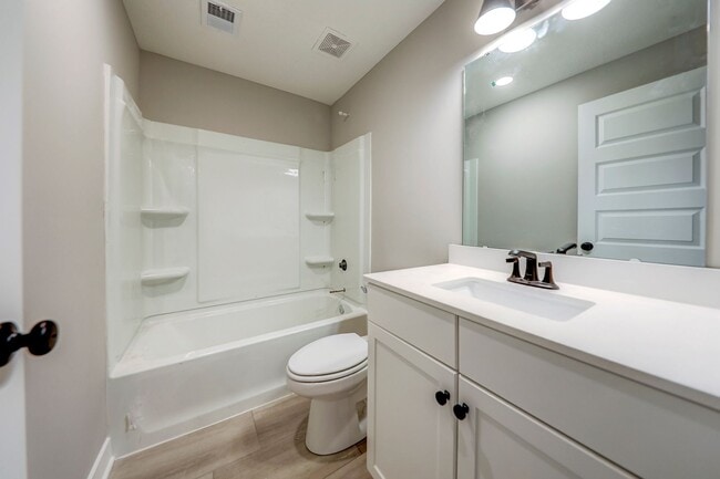 Building Photo - {18021} Southpointe Ranch + Finished Basem...