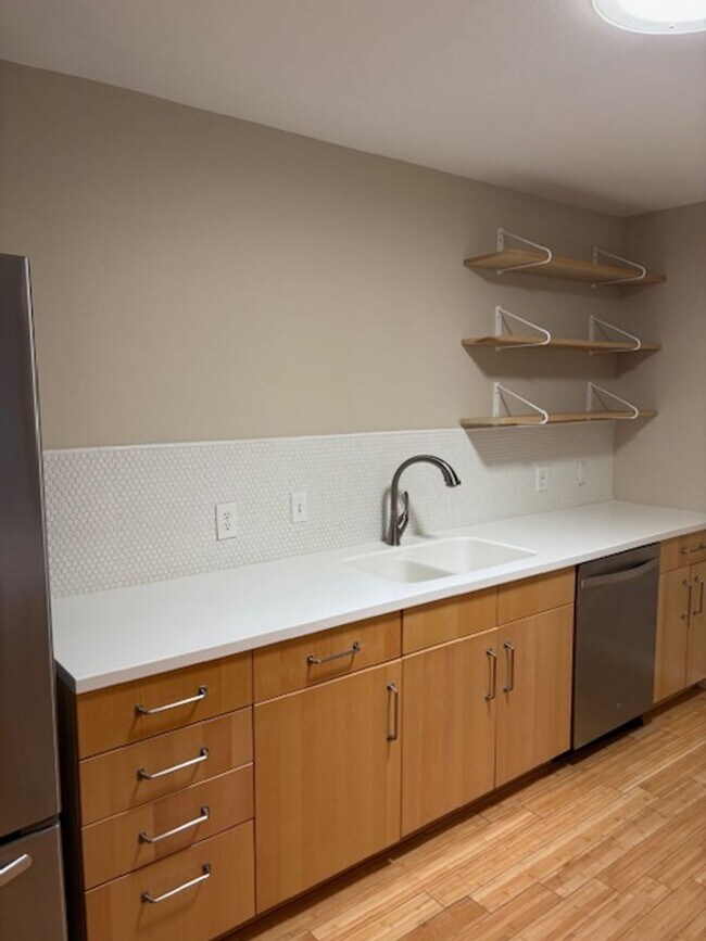 Building Photo - 7709 Mullen Dr