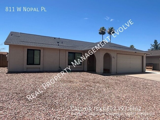 Primary Photo - 811 W Nopal Pl