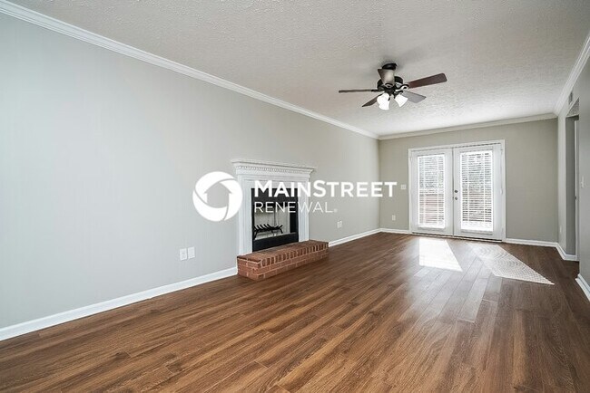 Building Photo - 3 Bedroom Pet-Friendly Home in Nashville, TN with Main Street Renewal