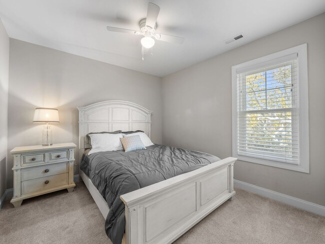 Building Photo - Modern Beaufort Townhome available for Long Term Rental