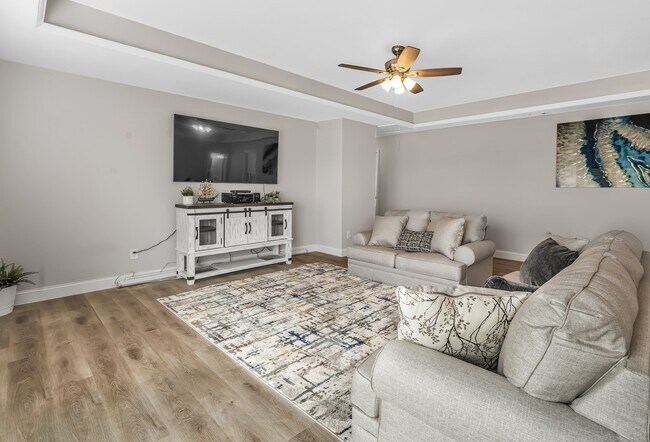 Building Photo - 5417 Blue Haven Dr