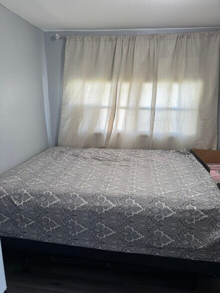 Building Photo - 6712 Stardust Ln