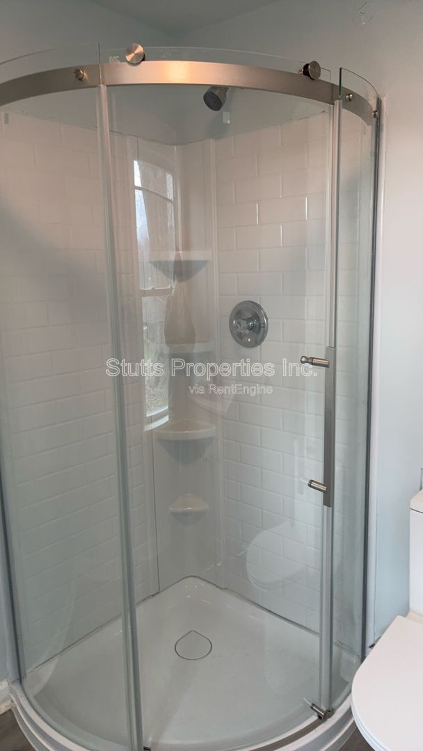 Building Photo - 2410 Veterans Dr