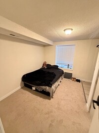 Building Photo - 2914 Sunset Dr W