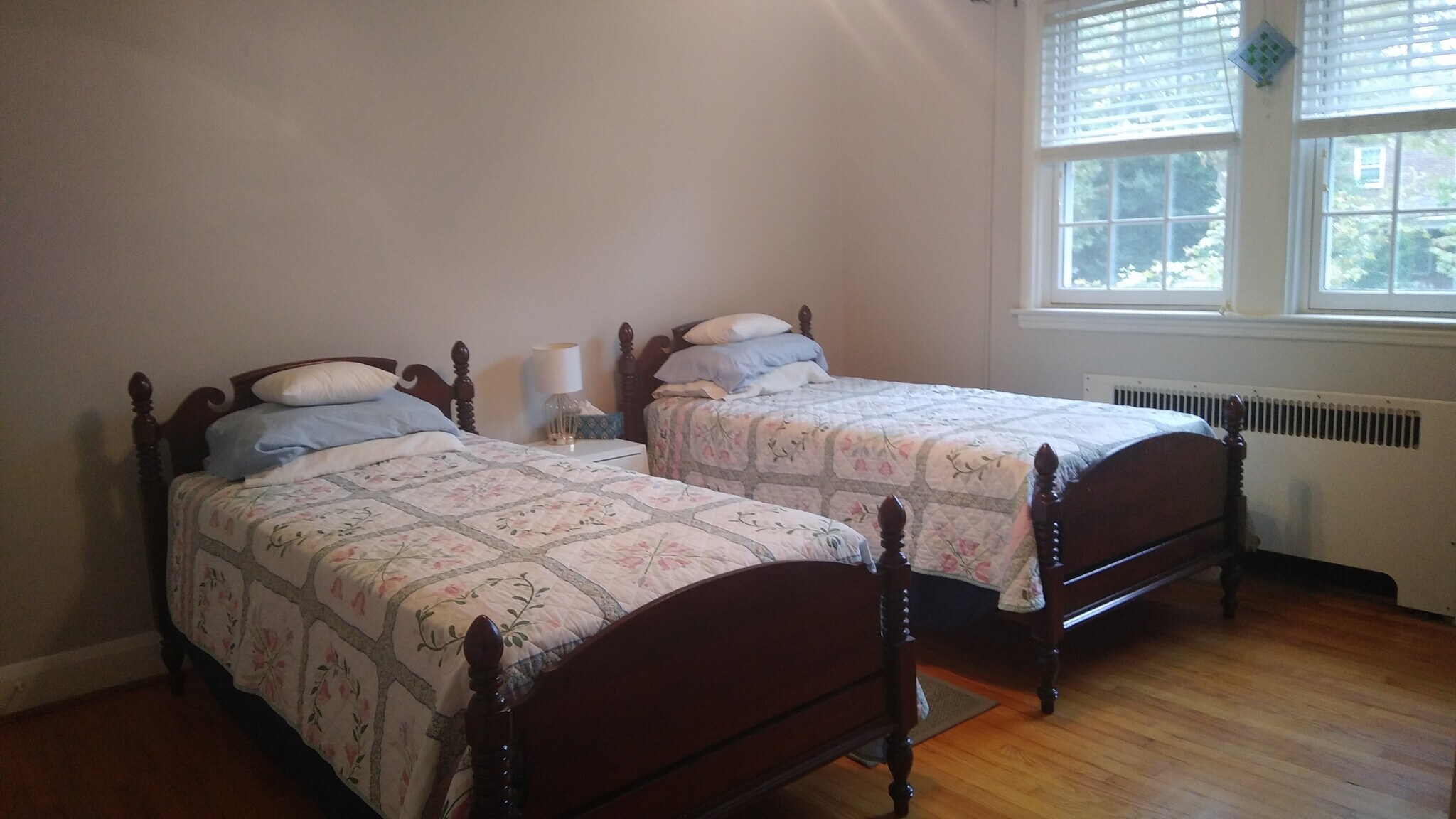 twin bedroom - 26 Murdock Rd