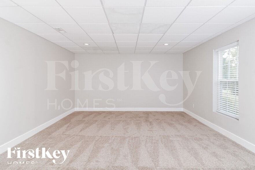 Building Photo - 3312 Cornelia Ct