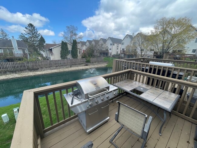 Building Photo - 621 Diamond Pointe Dr