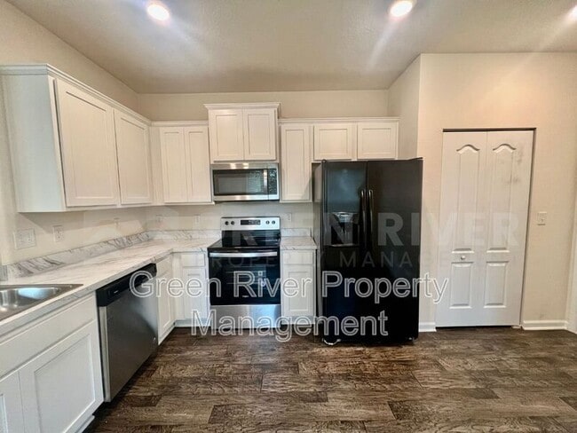Building Photo - 294 Aralia Ln