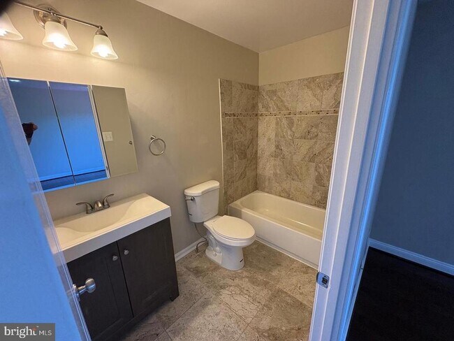 Building Photo - 12435 Turtle Dove Pl