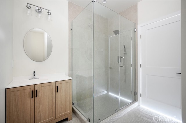 Building Photo - 10939 Nassau Ave