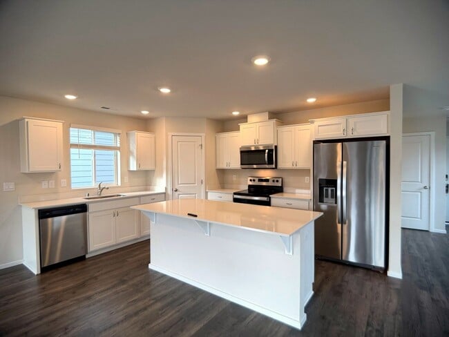 Building Photo - 2945 N 3rd Way