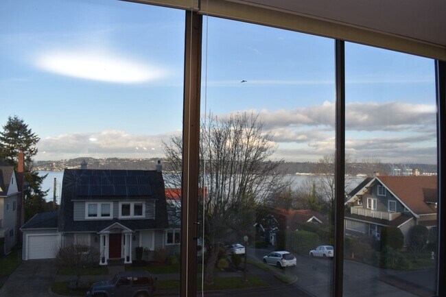 Building Photo - Stadium District Condo with Views of Comme...