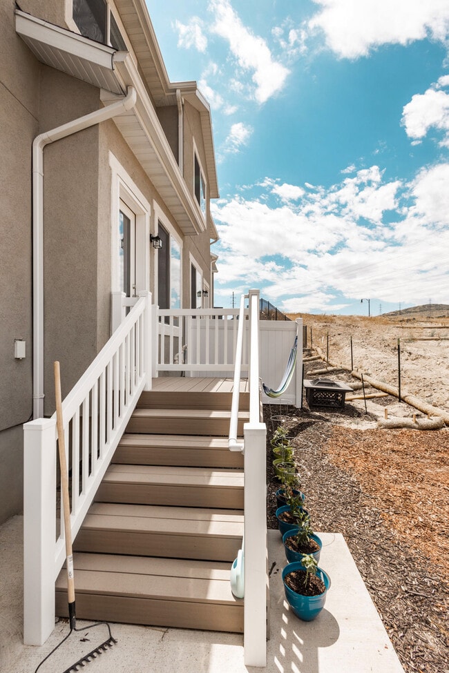 Building Photo - 16104 S Bodmin Way